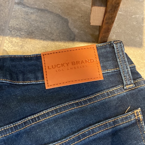 Lucky Brand The Bermuda Shorts - Picture 2 of 10